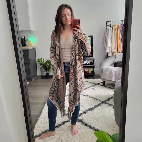 Forever 21 fringe cardigan - Picture 6 of 9